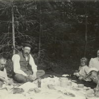 SLM P11-5696 - Picknick på Hammarberget i Tyresö 7 juli 1909