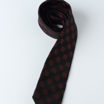 SLM 30064 - Svart slips med röda fyrkanter, 1960-tal