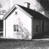 SLM S26-94-33 - Den äldsta prästbostaden vid Stenkvista prästgård, 1994
