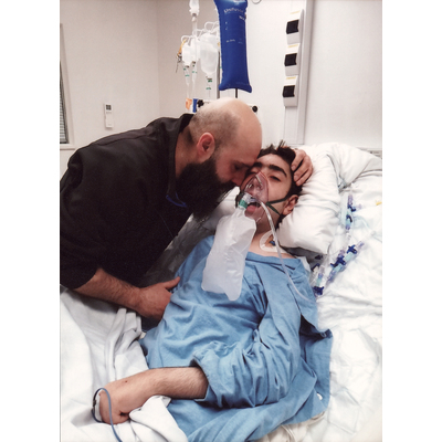 SLM D2023-0515 - Hisham Bahlo med pappa Fadi på sjukhuset