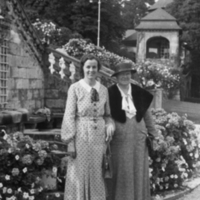 SLM P07-1325 - Maria och Maj-Sofi Ahlstrand i Bad-Nauheim, Tyskland