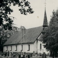 SLM M016845 - Sköldinge kyrka och del av kyrkogård