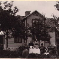 SLM M011080 - Familjen Lundblad i Lid år 1895