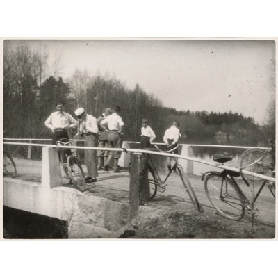 SLM P2020-0431 - Solbackaelever på cykeltur, 1931