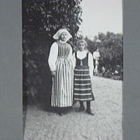 SLM R130-78-9 - Fru Anna Eckerman med dottern Ingrid