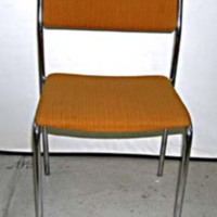 SLM 24808 - Sex stapelbara stolar av stålrör, från flygflottiljen F11 i Nyköping