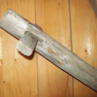 SLM 25277 - Notkrok av trä och järn, avsedd för notfiske, från Krampö