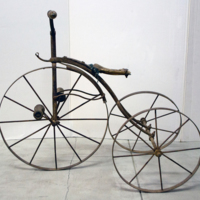 SLM 13446 - Trehjuling, cykel från Nyköping, sannolikt 1800-talets slut