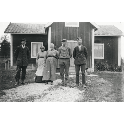 SLM SEM_Dg1774 - Familjeträff på Karlbyå år 1918