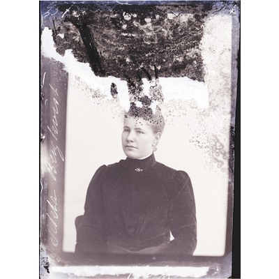 SLM X257-76 - Porträtt på Tekla Bergkvist, 1902