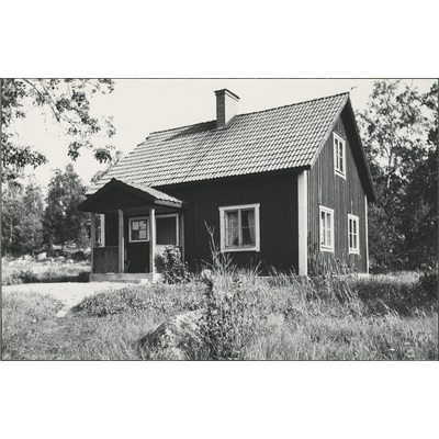 SLM SEM_EN1928 - Kolartorp under Näsbyholm har blivit sommarstuga.