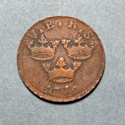 SLM 16287 - Mynt, 1 öre kopparmynt 1719, präglat på Karl XII´s nödmynt, Ulrika Eleonora
