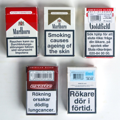SLM 37732 1-5 - Cigarettpaket från 2005, med varningstexter