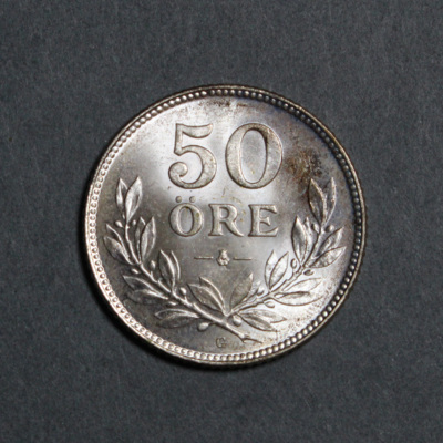 SLM 8394 - Mynt, 50 öre silvermynt typ I 1928, Gustav V