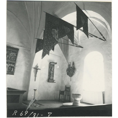 SLM R69-81-7 - Interiör i Aspö kyrka
