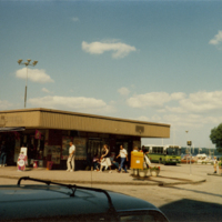 SLM SB13-200 - Strängnäs busstation, juli 1980