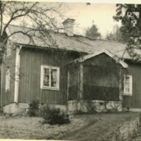 SLM M010716 - Bäcketorp, manbyggnad uppförd på 1850-t. Gården tillhörde ursprungligen Stavsjö bruk.