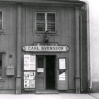 SLM M027329 - Carl Svenssons Tobaksaffär på Västra Storgatan i Nyköping, 1930-tal