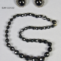 SLM 12312 1-2 - Halsband och örhängen av svart glas