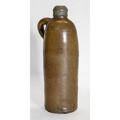 SLM 9687 - Flaskformat krus av stengods från Selters i Nassau, Tyskland, 1800-tal