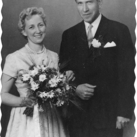 SLM M000132 - Gerd och Natan Anderling på bröllopsdagen 4 augusti 1959.
