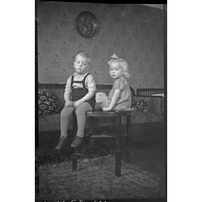 SLM X1658-90 - Barnporträtt