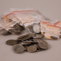SLM 35714 1-90 - Mynt, samling förfalskningar av olika valörer, polisen, Eskilstuna