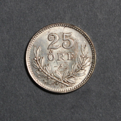 SLM 8395 - Mynt, 25 öre silvermynt typ I 1927, Gustav V