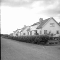 SLM POR50-1004 - Villor på Skogsvägen i Oppeby, Nyköping, 1950-06-12