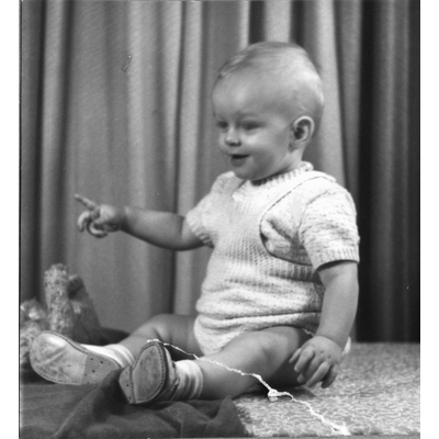 SLM P2021-0319 - Hans Lindberg ett år, Hans föddes 1949 i Tibble, Skultuna, 1950