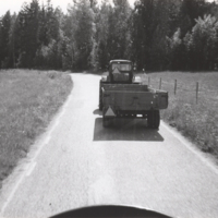 SLM SB13-879 - Traktor på väg