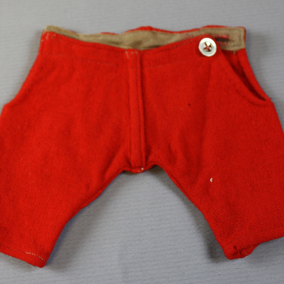 SLM 24396 3 - Röda knäbyxor av ylle, till docka, 1890-tal