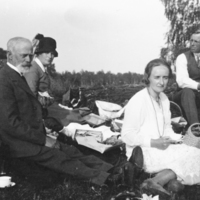 SLM P05-672 - Picknick vid Ellesta Nergård
