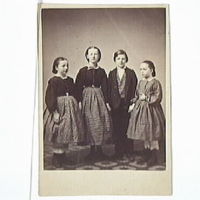 SLM M000025 - Helena, Ivar, Gurli och Ingeborg Drake, 1860-tal