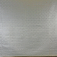SLM 24675 1 - Duk av vit linnedamast, invävt 