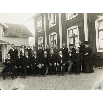 SLM P2017-0337 - Medlemmar i Vingåkers första Baptistförsamling utanför Berga kapell