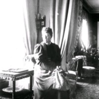 SLM Ö322 - Fru Ingeborg Åkerhielm på Ökna säteri, 1890-tal