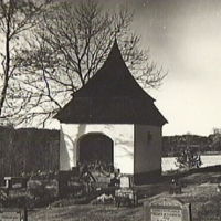 SLM A21-183 - Familjen Trolle-Löwens gravkapell vid Ludgo kyrka 1956