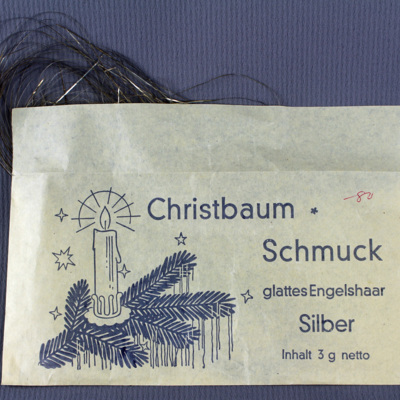 SLM 33244 1-2 - Kuvert med änglahår av silverfolie, julgranspynt