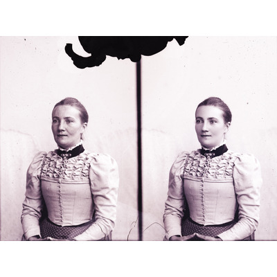 SLM X690-78 - Porträtt på okänd kvinna, 1899
