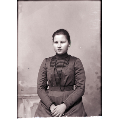 SLM X2013-272 - Porträtt, Maria Köhler, Vingåker, 1901