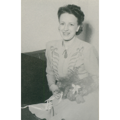 SLM P2018-0769 - Agneta på bröllopsdagen år 1946