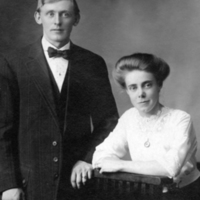 SLM P07-2543 - Utvandraren Artur Nykvist med hustru Minnie, tidigt 1900-tal