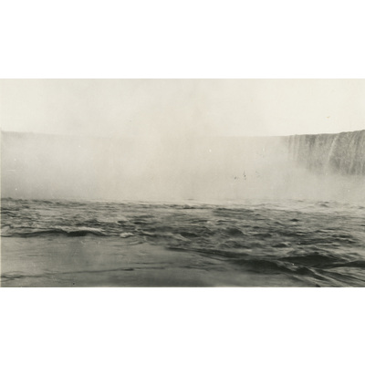 SLM P2022-1218 - Niagarafloden och Niagarafallen