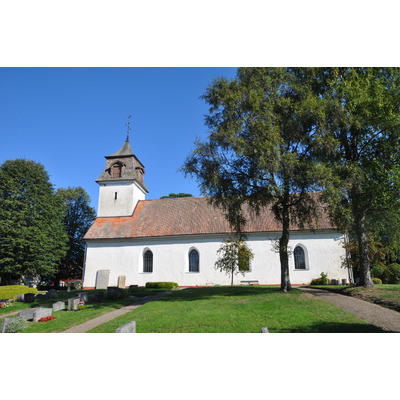 SLM D2015-1646 - Årdala kyrka sedd från söder