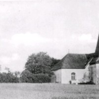 SLM M028818 - Länna kyrka samt klockstapel.