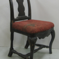 SLM 5605, 5606 - Två stolar med balusterbricka, svängda ben och skuren dekor, från Viby i Bettna
