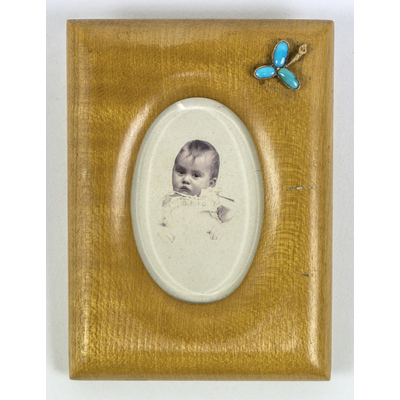 SLM 39490 - Inramat foto, miniatyr, Helene Åkerhielm som barn (1886-1908)