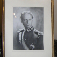 SLM 7065 - Inramat foto, kung Leopold III av Belgien med egenhändig signatur, 1937