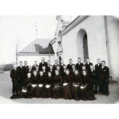 SLM P2019-0410 - Konfirmation i Lunda kyrka ca 1910-tal